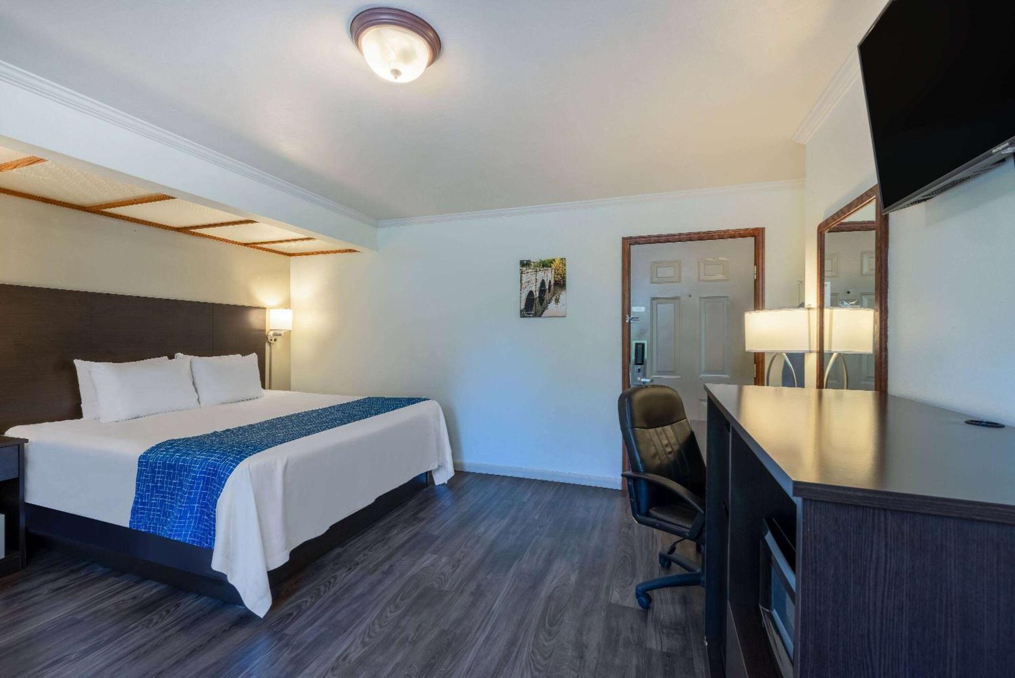 Travelodge By Wyndham Livingston Exteriör bild