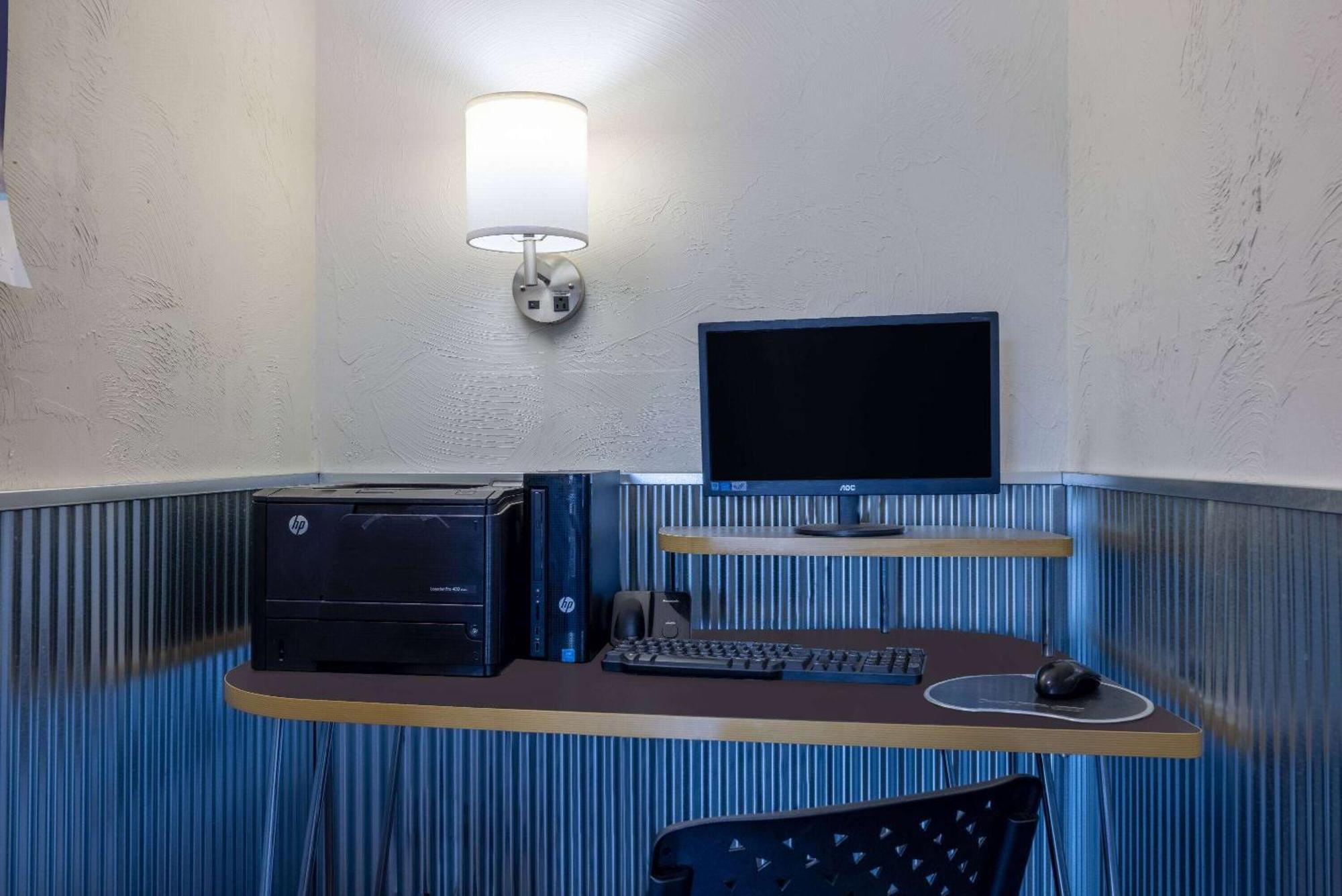 Travelodge By Wyndham Livingston Exteriör bild